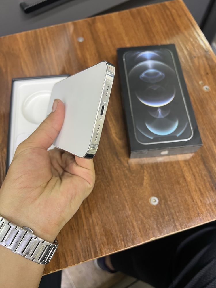 Iphone 12 pro max LL/A 80% ideal
