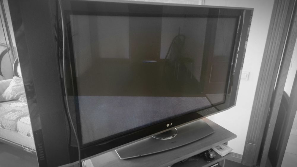 Продам телевизор LG,