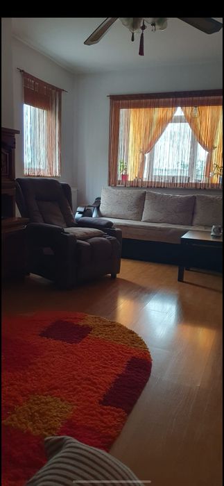 Vând apartament in Mioveni, central,negociabil