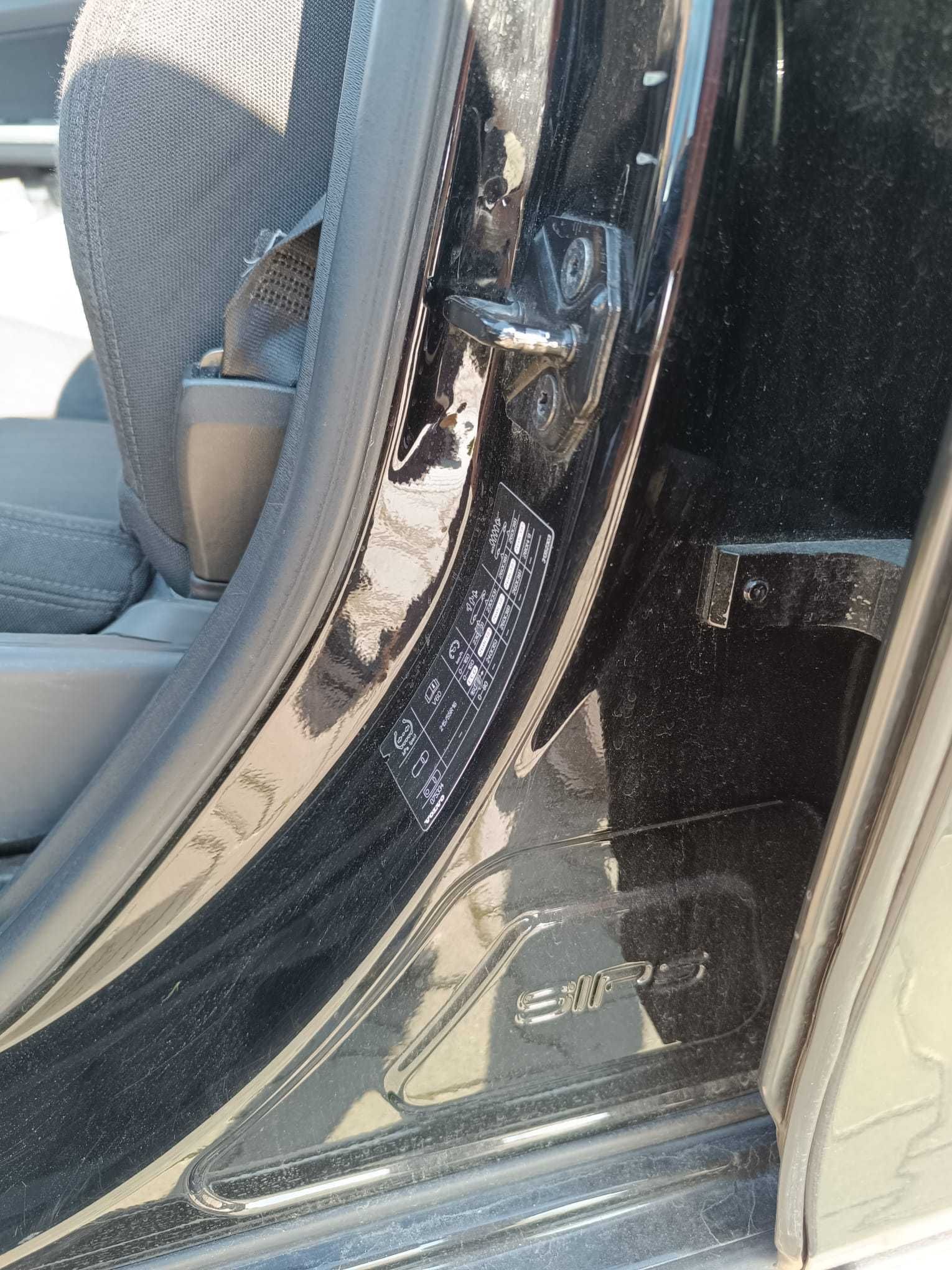 OCAZIE! Volvo V60, D3/D4,  caroserie SIPS, an 2012, 5 cilindri