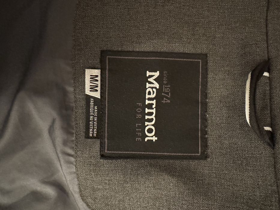 Geaca iarna Marmot cu puf