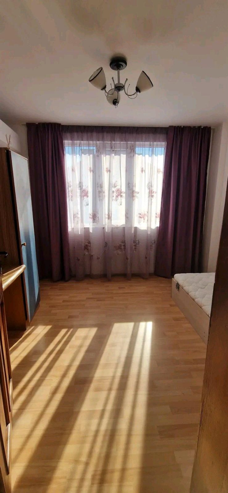 Тристаен апартамент под наем в кв. Кючук Париж