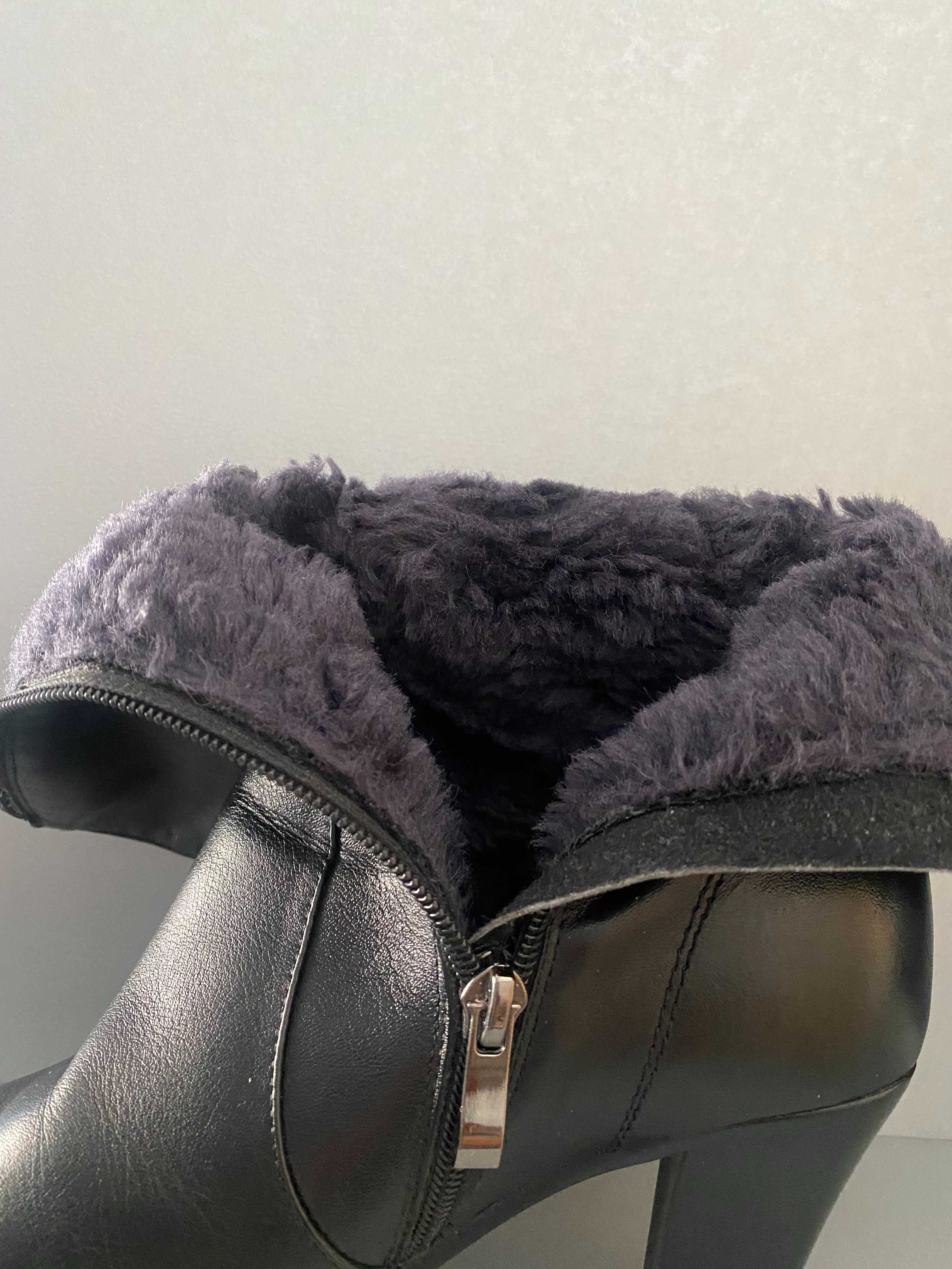 Продам зимние сапоги 36 размера