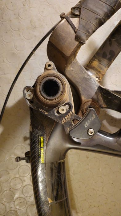 Pivot Mach 6 XL 27.5 carbon за части