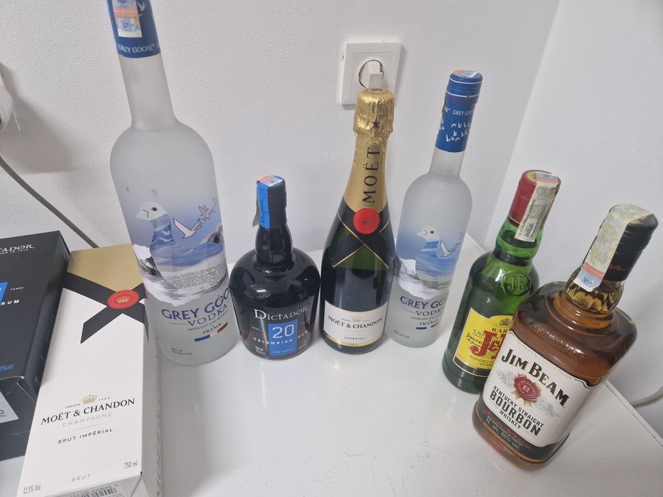 Set de 6 sticle la superpret