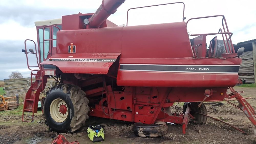 Dezmembrez combina case axial  ,prese si freze