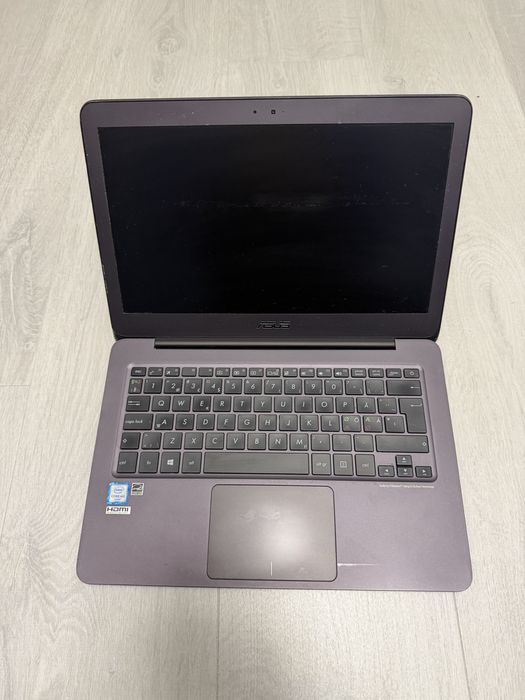 Leptop ASUS UX305C