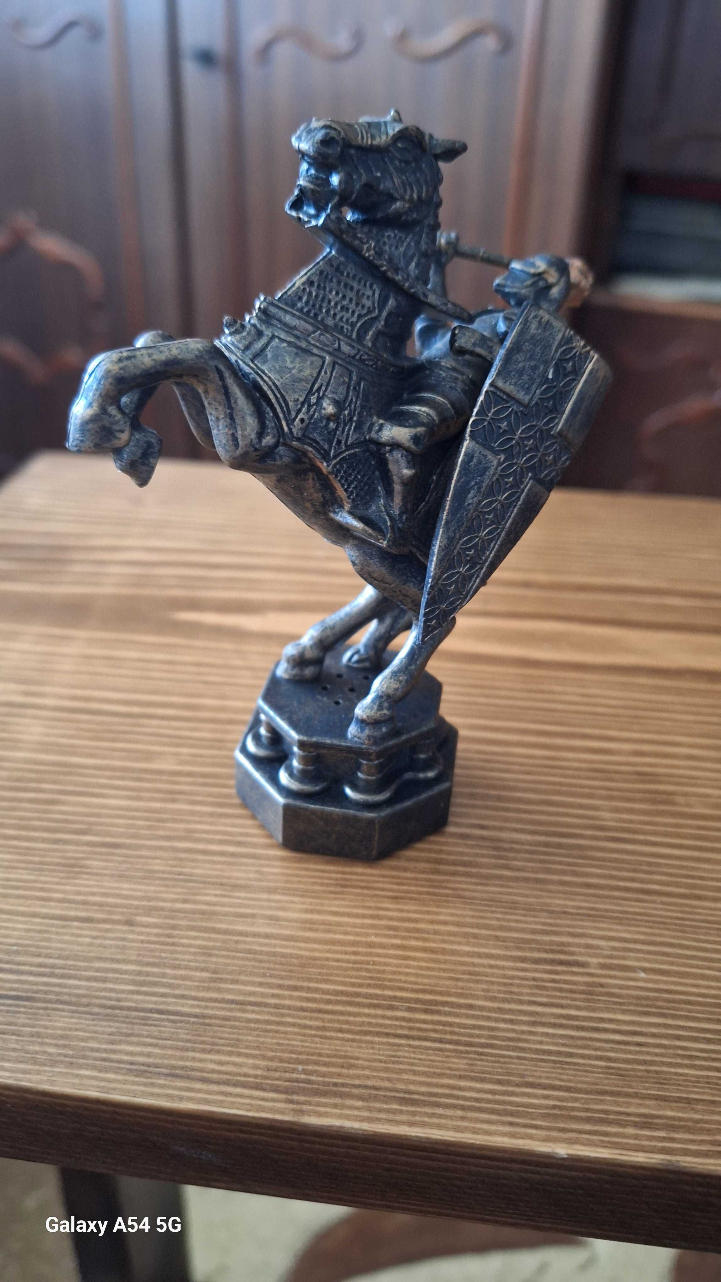 Harry Potter figurine șah ,muzicale incomplet.