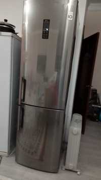 Холодильник LG большой