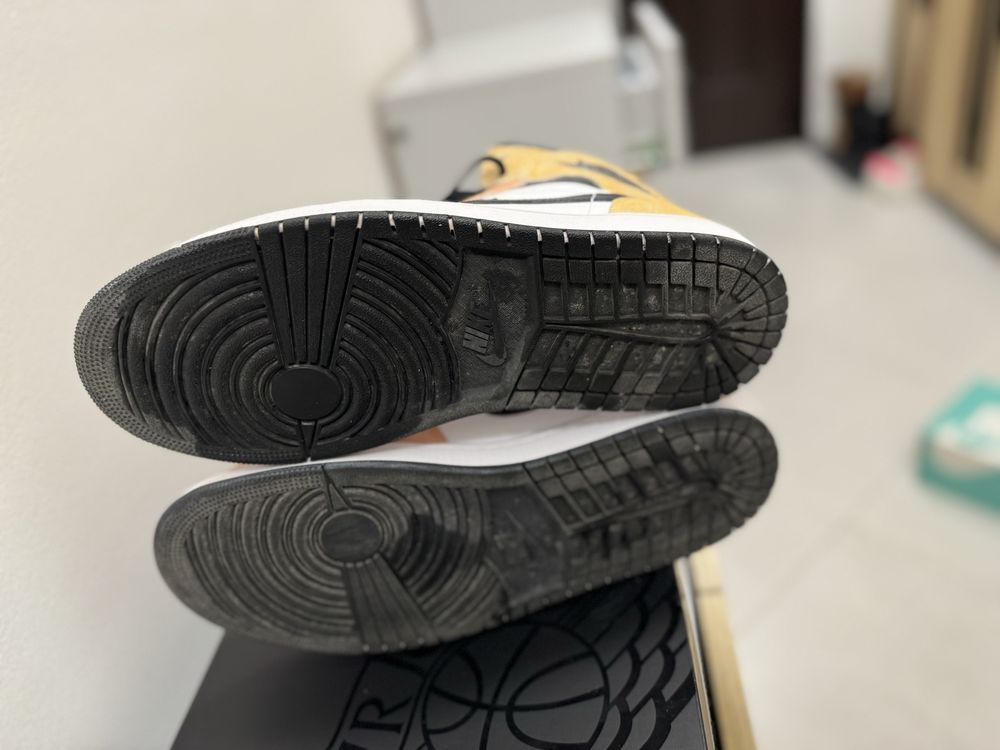 Nike Jordan 1 Mid