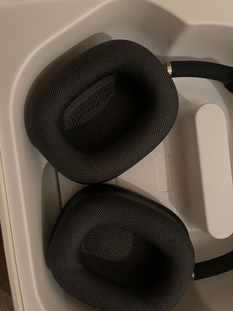 AirPods Max Apple слушалки