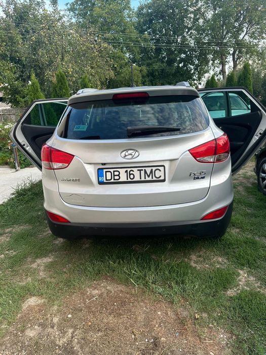 Vând Hyundai ix35