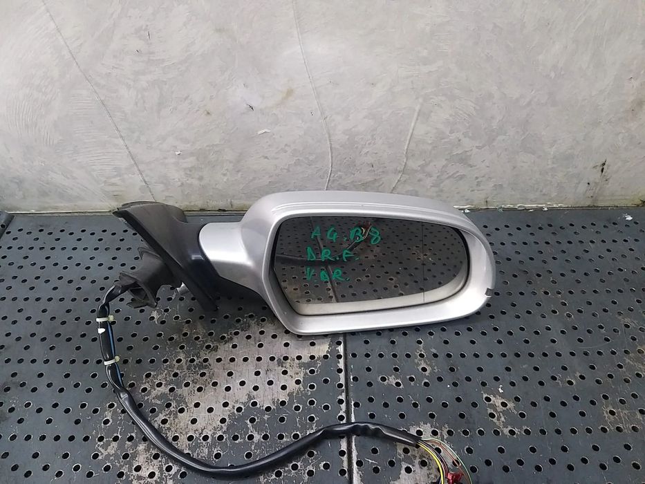 Oglinda electrica dreapta fata audi a4 b8 8k pentru piese