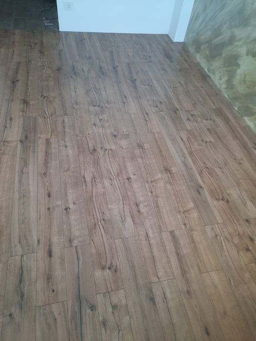 Montaj parchet laminat.