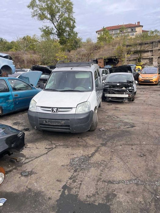 Пежо Партнер 2.0 HDI 2003 година на части