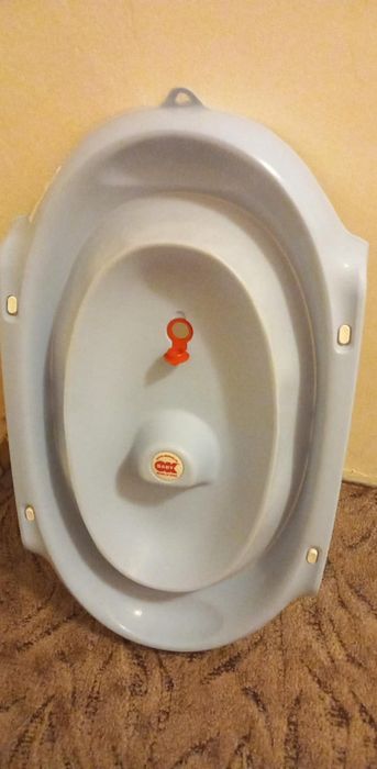 Бебешко  корито на стойка с мрежа за къпане