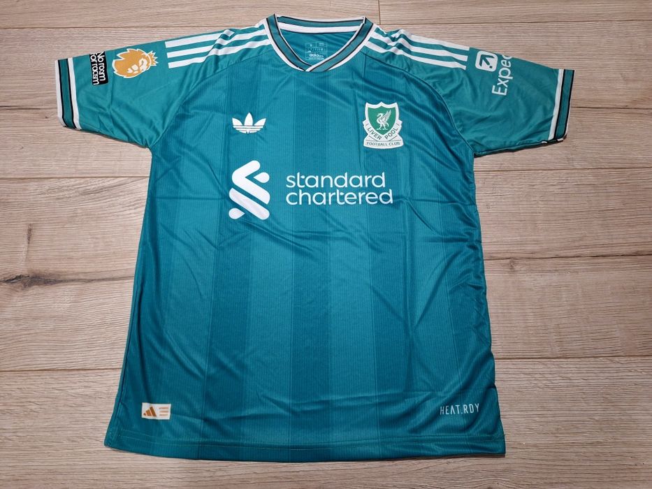 Футболна фланелка на Ливърпул сезон 25/26!