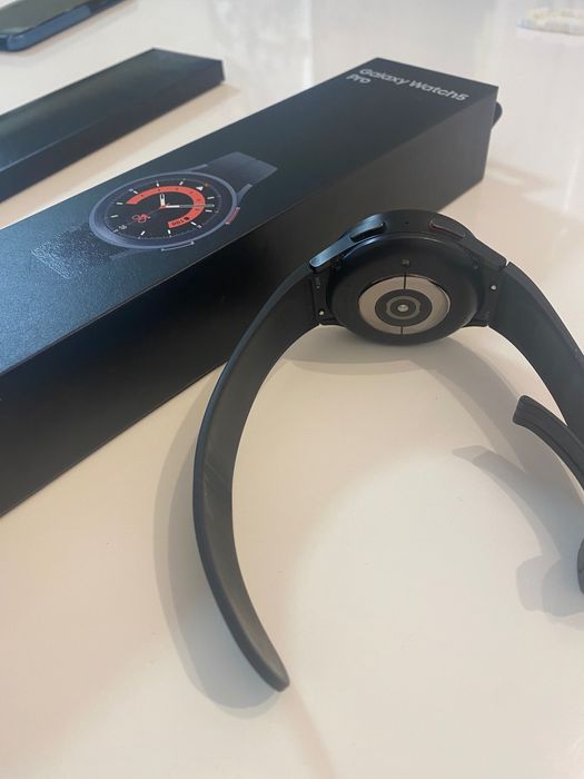 Samsung Galaxy Watch5 Pro (Bluetooth, GPS) – ca nou