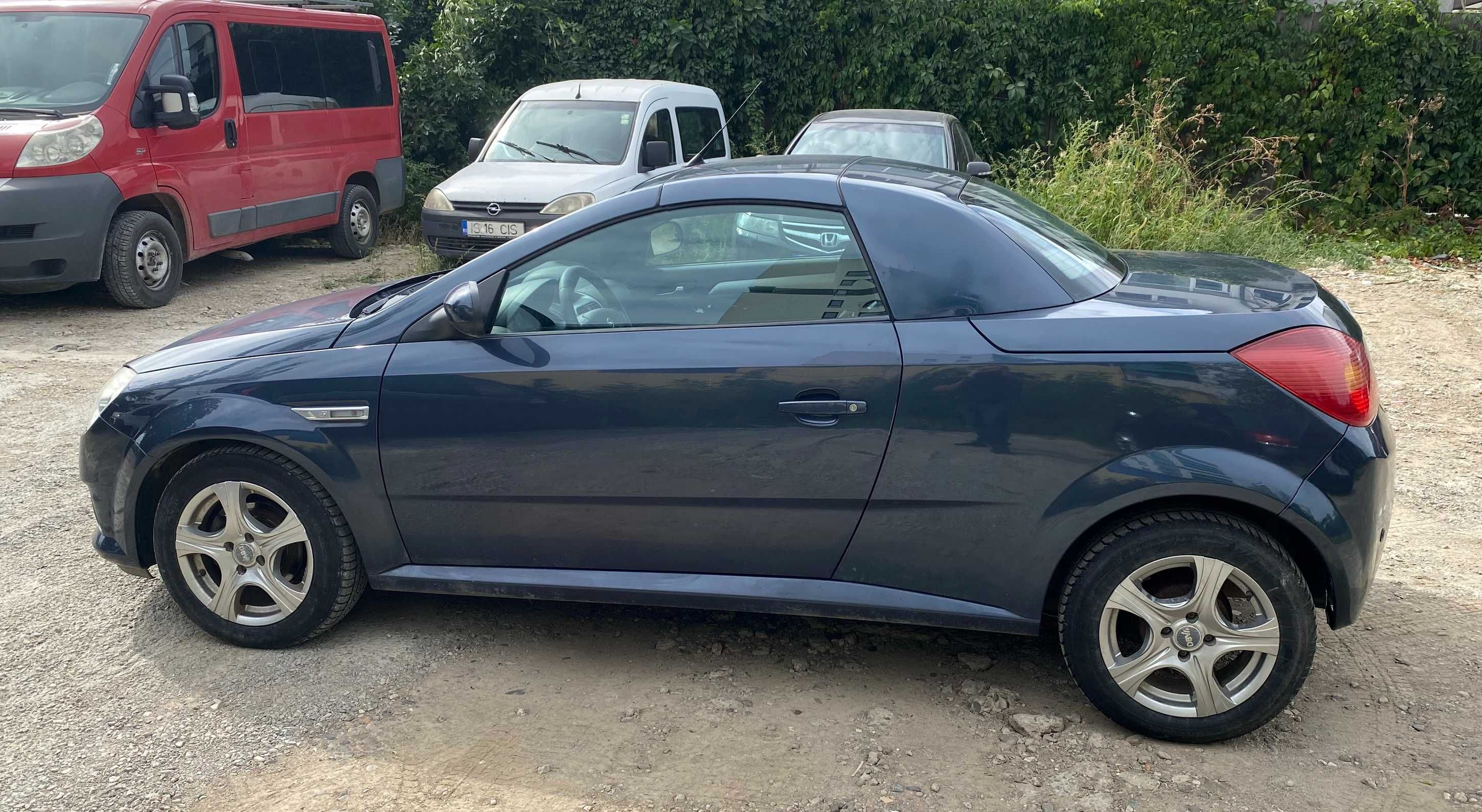 Opel Tigra Twin Top cabrio din 2008 motor 1.4L - schimburi