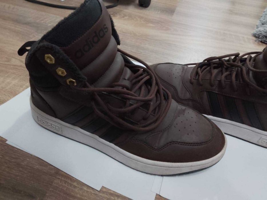 vand bocanci imblaniti