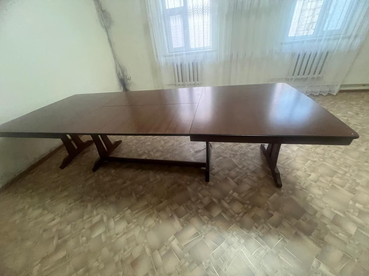 стол для гостинной