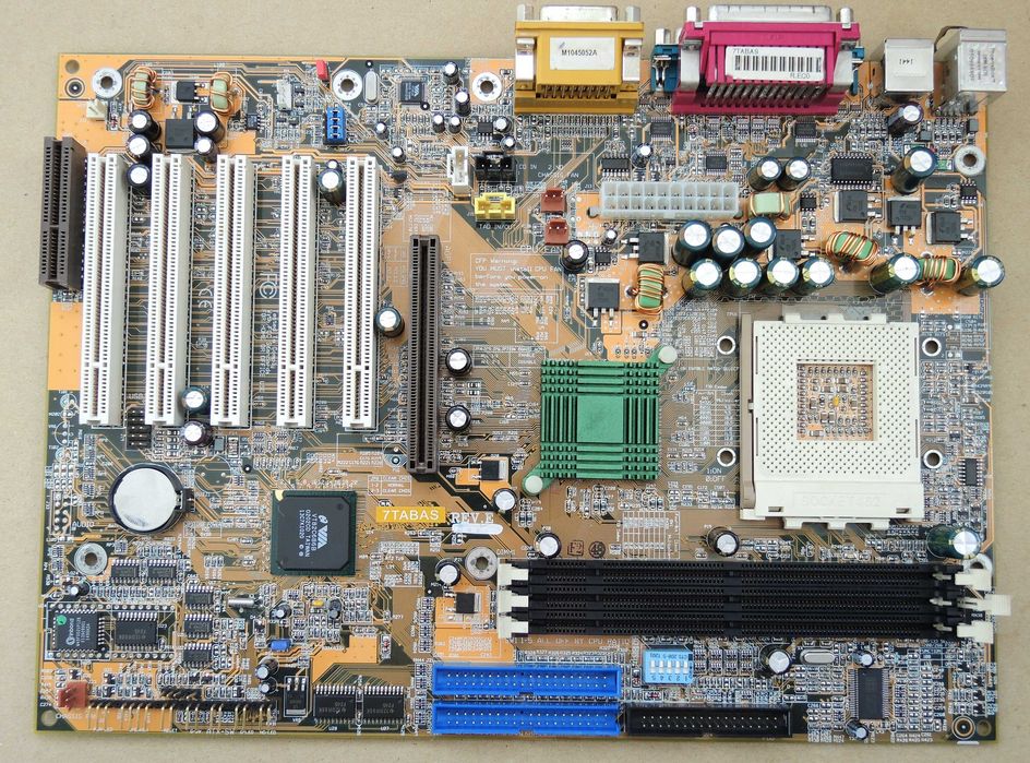 DFI AK75-EC Via Apollo KT133A Socket 462/A Testat