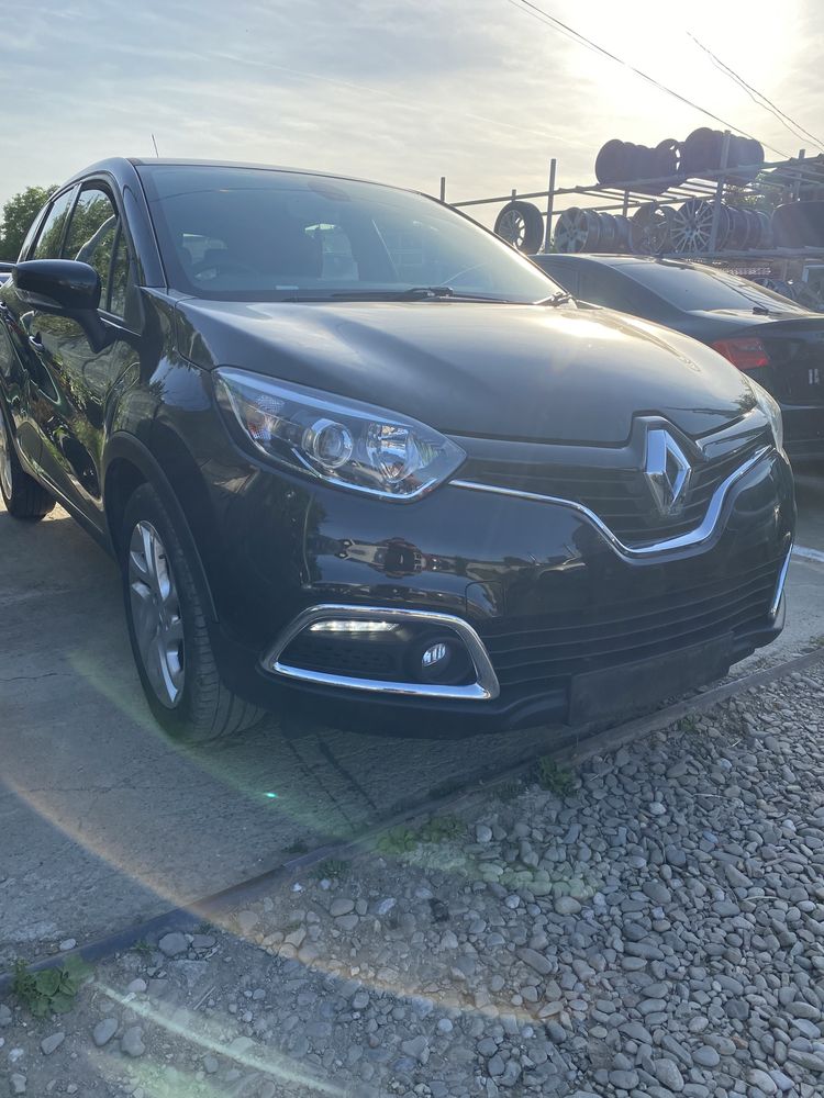 Aripă stânga spate Renault Captur 2014