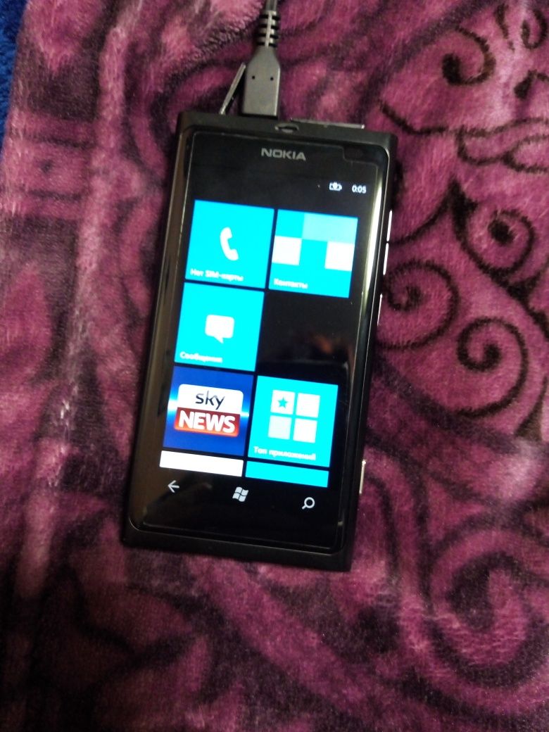 Смартфон Nokia Lumia 800