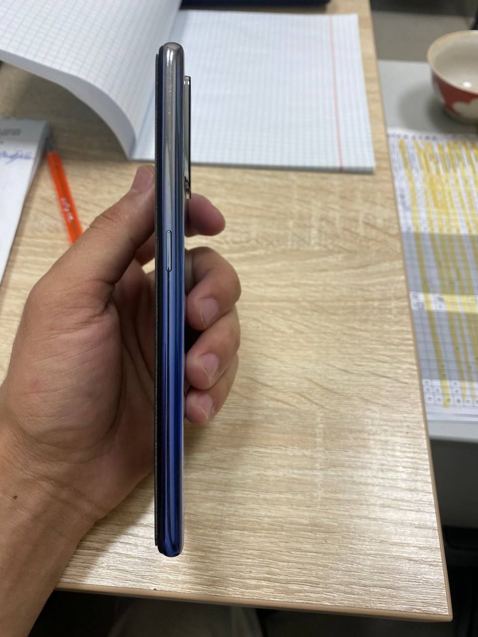 Oppo A74 4+4/128 xotira