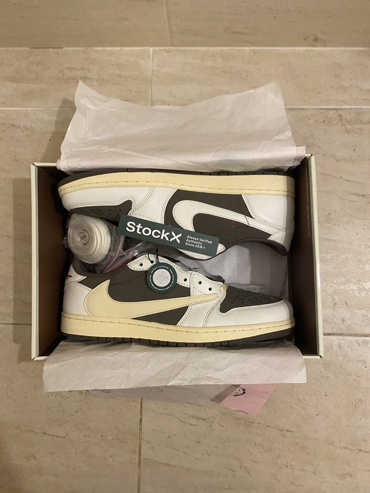 Jordan 1 Low Reverse Mocha Travis Scott