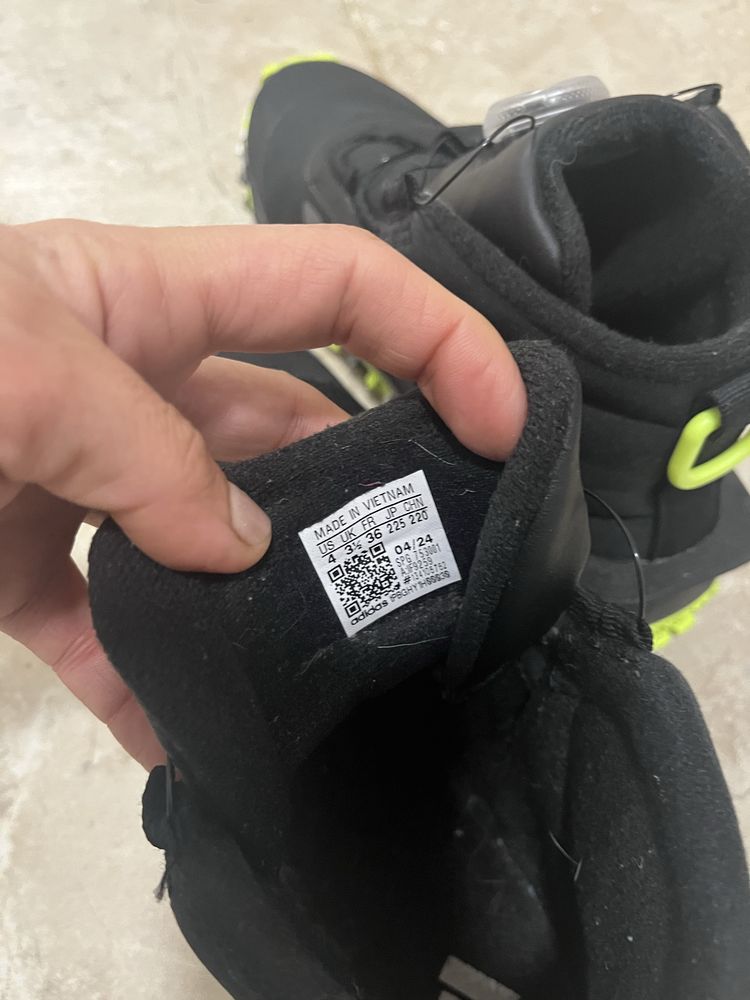 Зимни обувки /боти Adidas