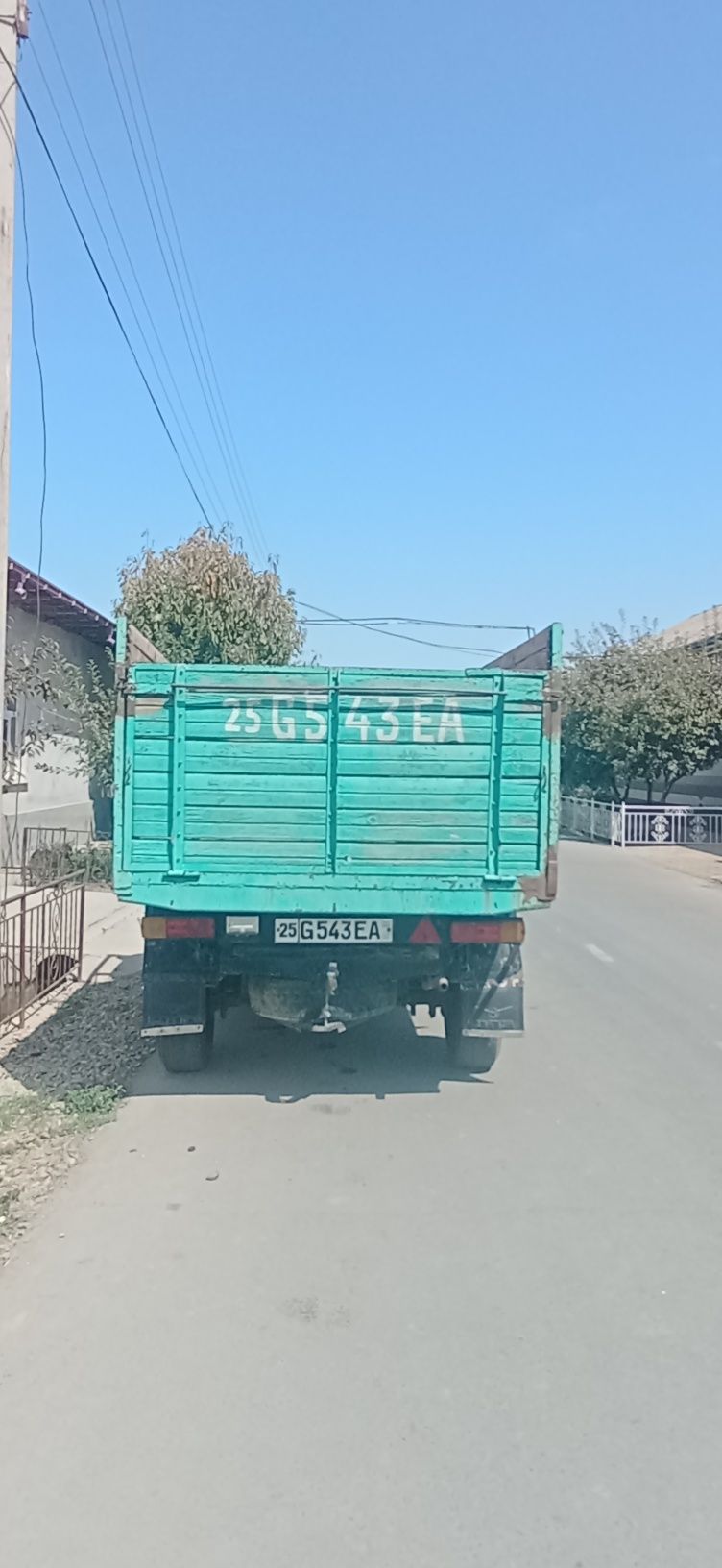 Uaz yili 1980 narxini kelishamiz