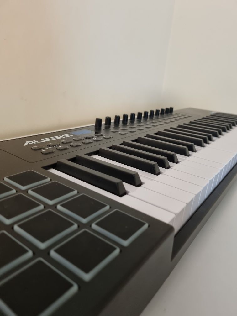 Alesis Orga MIDI VI49