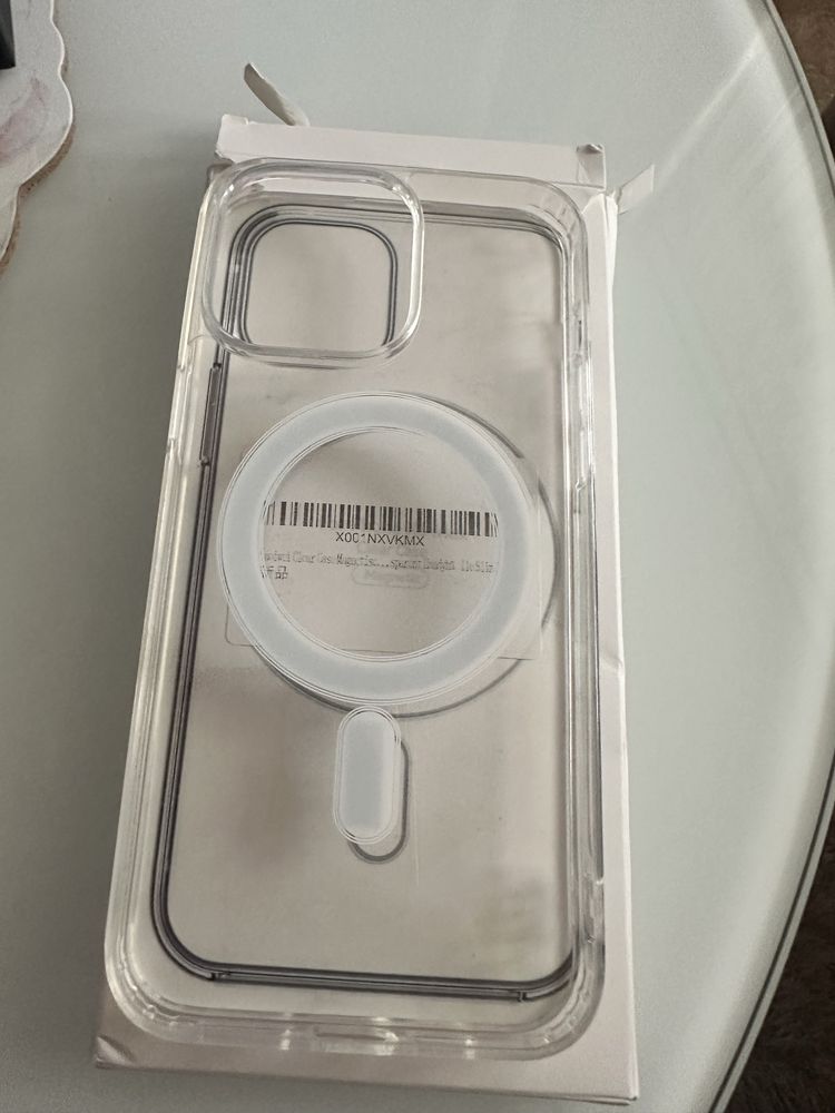 Carcasă magnetică transparentă Luoiwei pentru iPhone 14 Pro Max