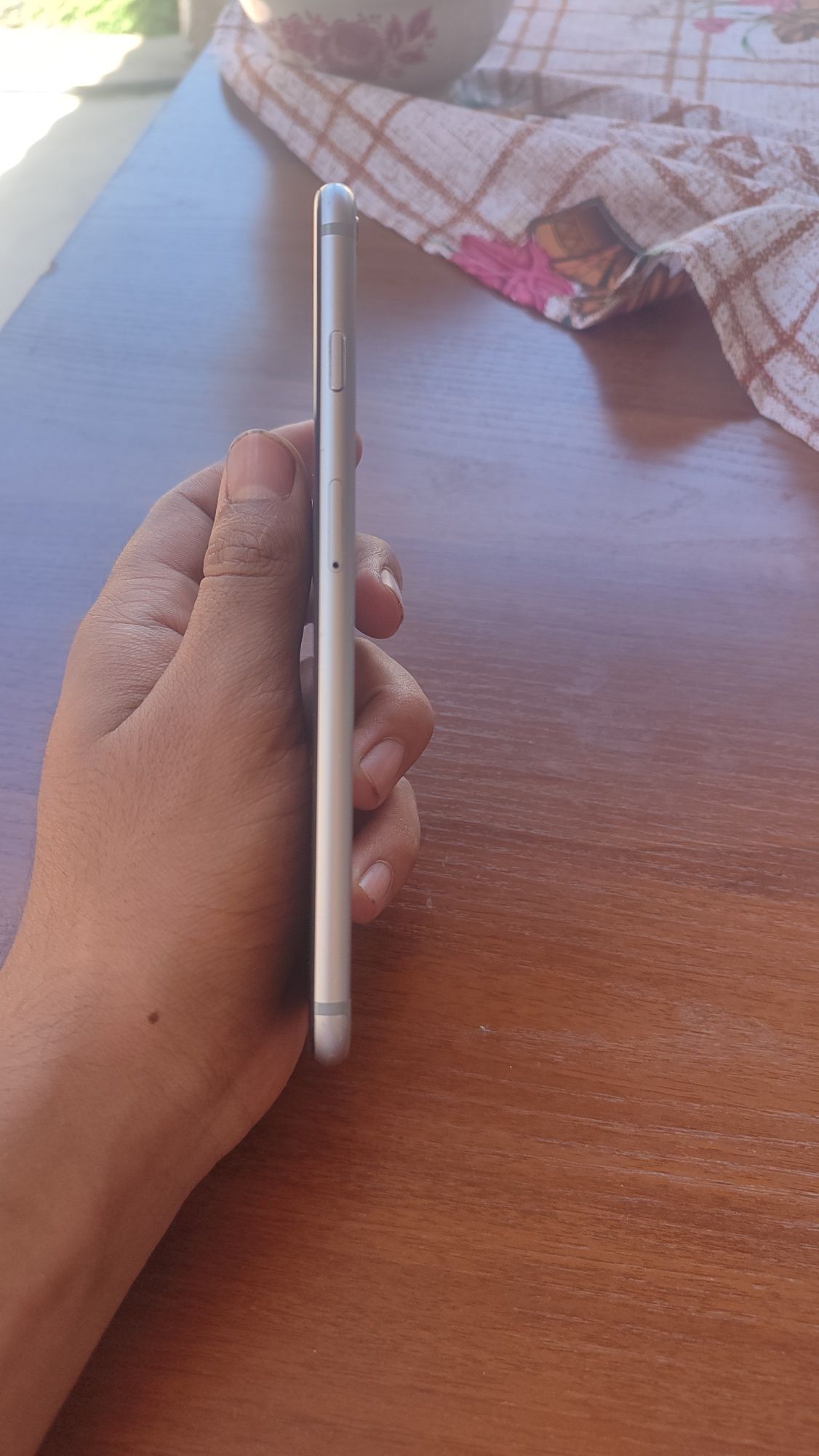iPhone 6 plus sotiladi