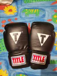 Боксови ръкавици Title
