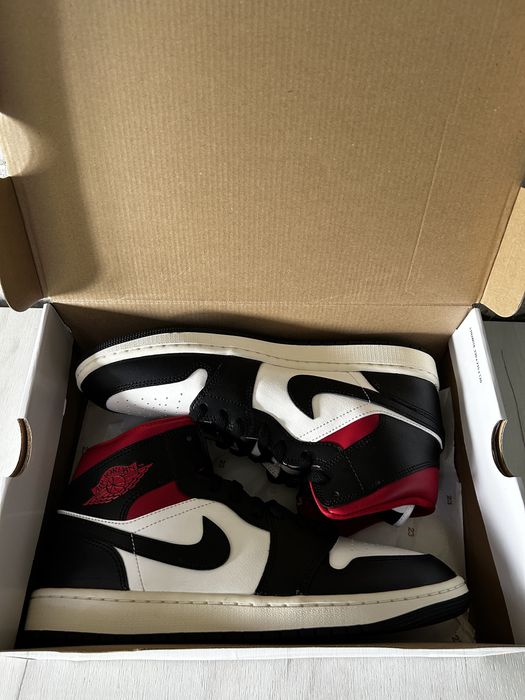 Jordan 1 mid black/gym red| 44,5