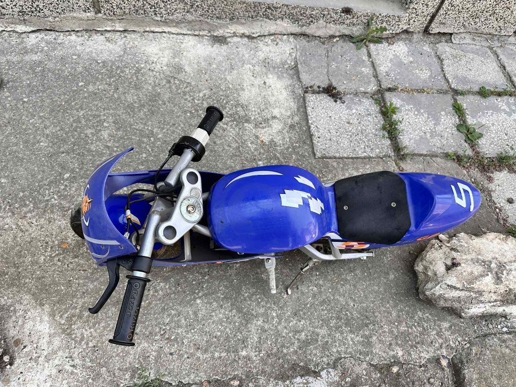 Електрически пистов мотор Razor  Pocket Rocket, Син