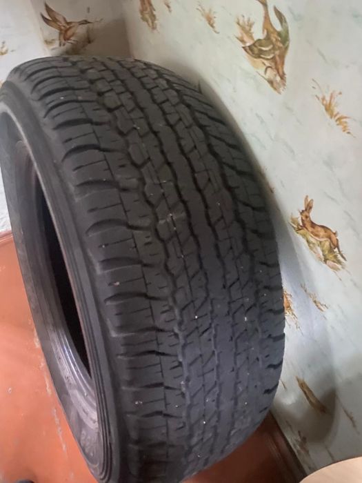 Продам резину 1шт. 285 на 60, R18