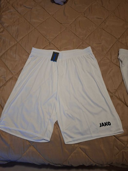 Два чифта чисто нови спортни гащета Jako!И двата за 25лв!