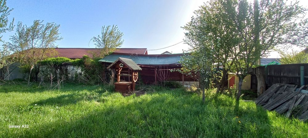 Casa de închiriat intr-o zona liniștită.