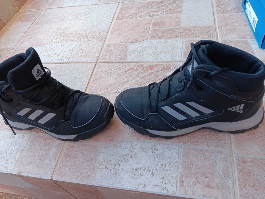 Зимни обувки adidas  Terex