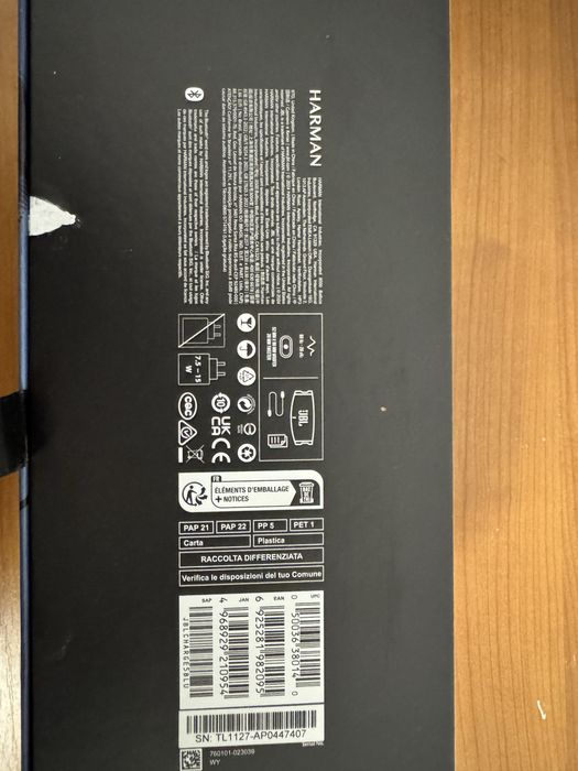 Boxa JBL Charge 5, folosita 2 luni