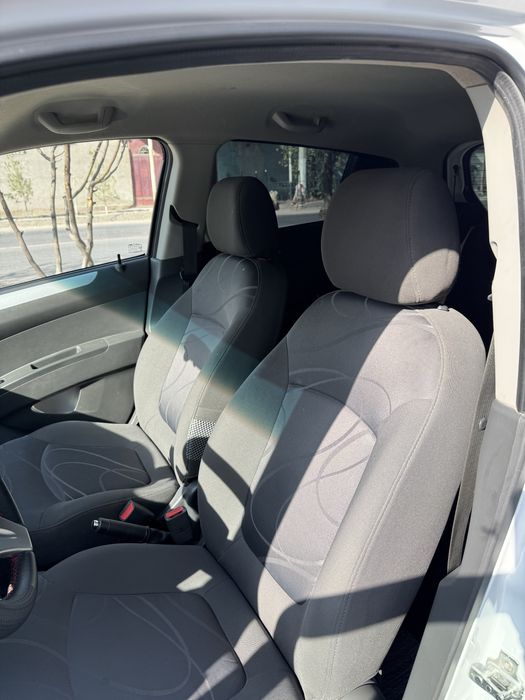 Продается машина Спарк