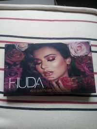 Huda beauty палитра Rose Gold