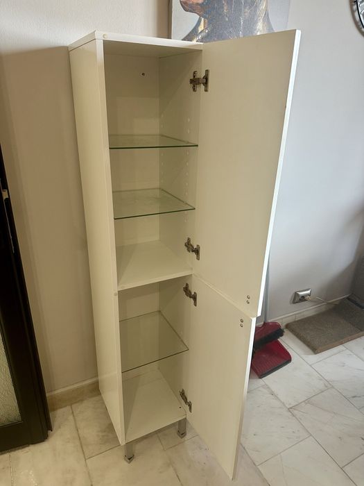 Шкафове за баня/ бели