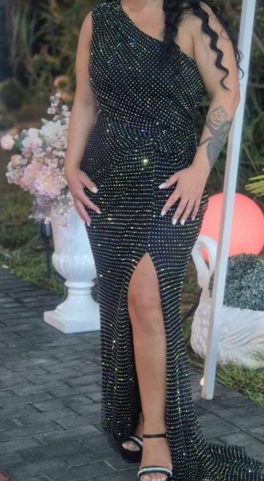 Rochie de seara cu pietre