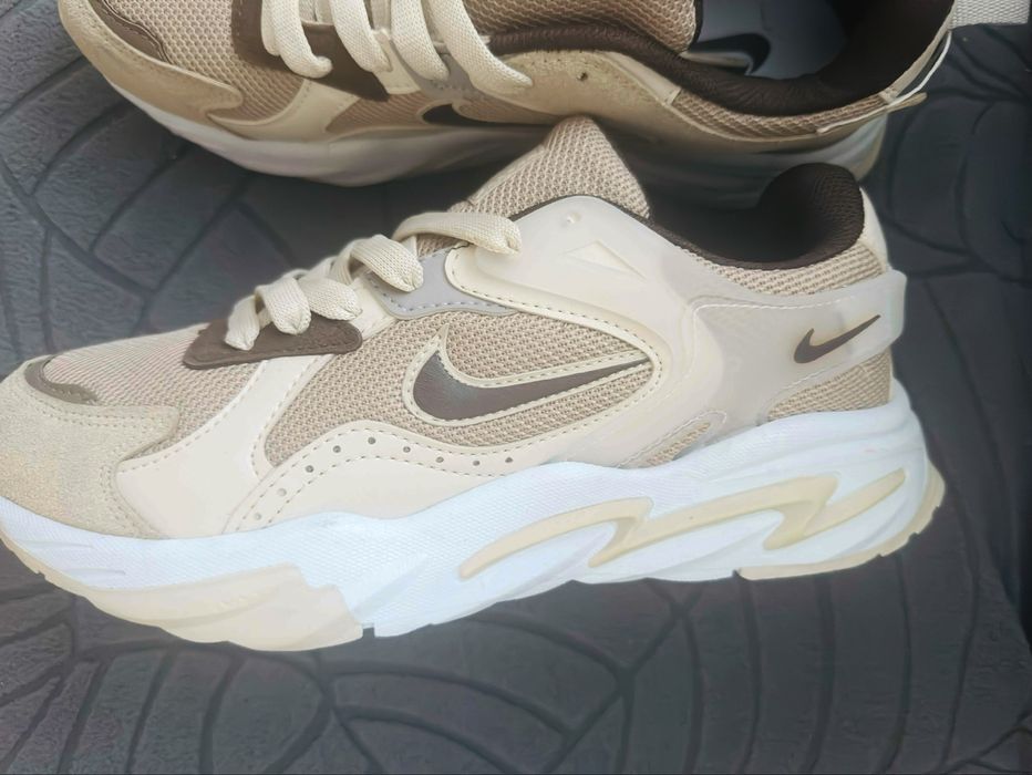 Маратонки Nike чисто нови