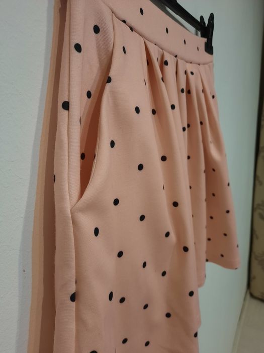 Fusta cu buline și buzunare