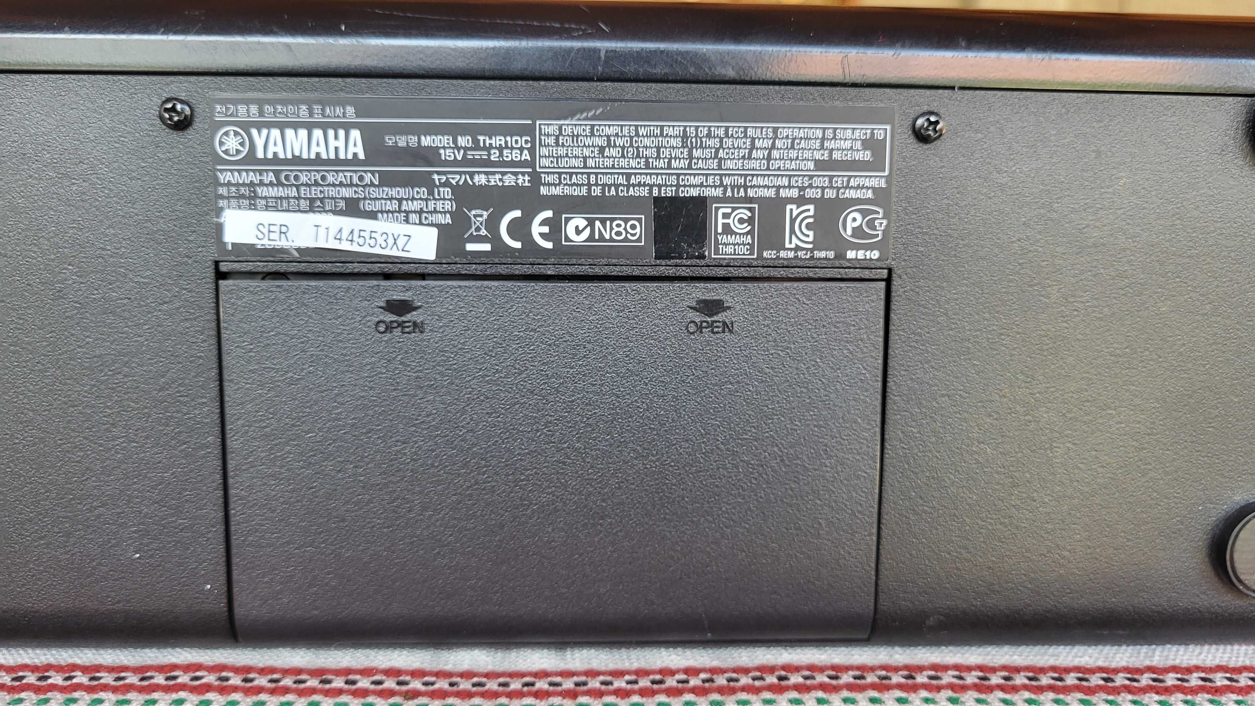 Китарен усилвател Yamaha THR10C